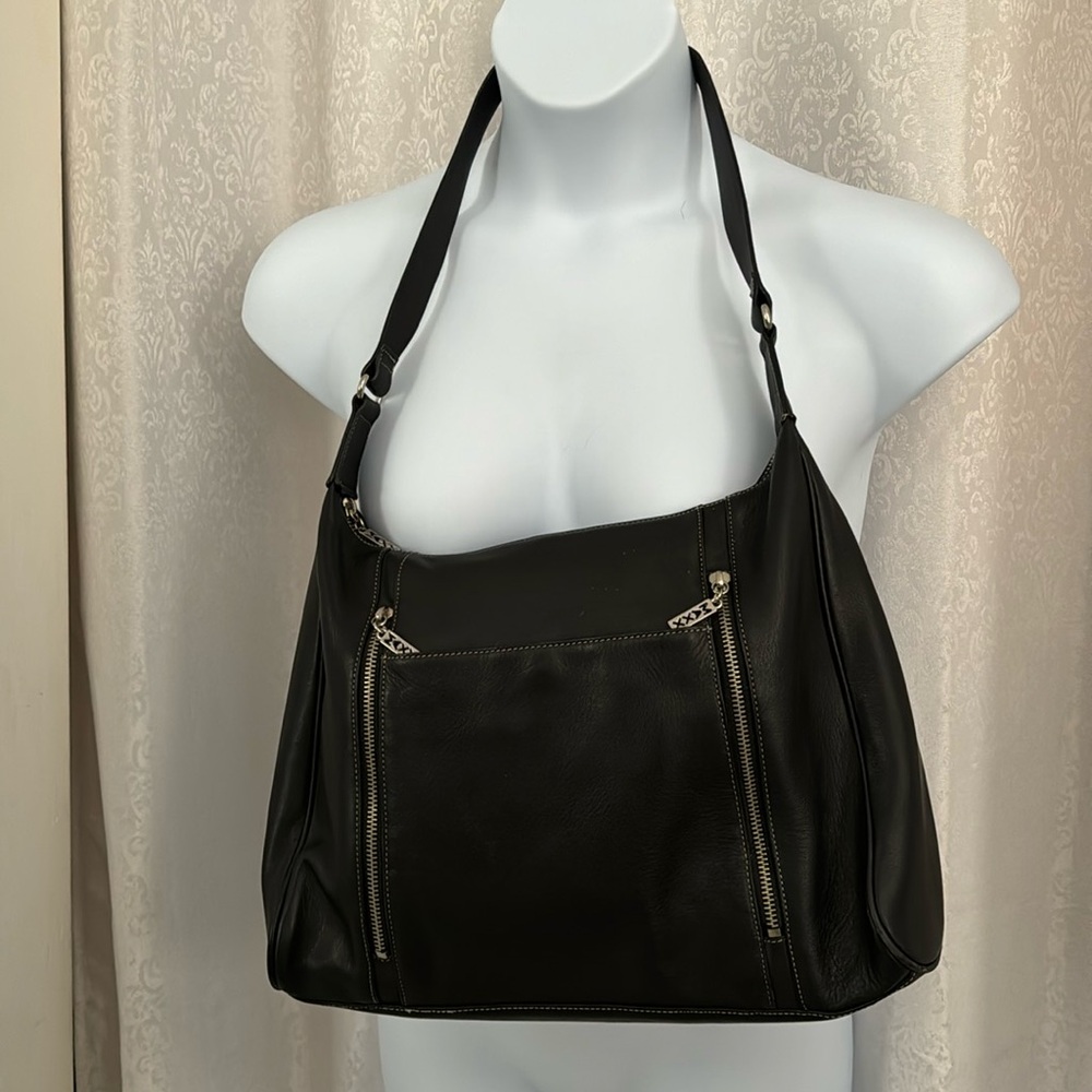 MAXX NEW YORK LEATHER SHOULDER BAG